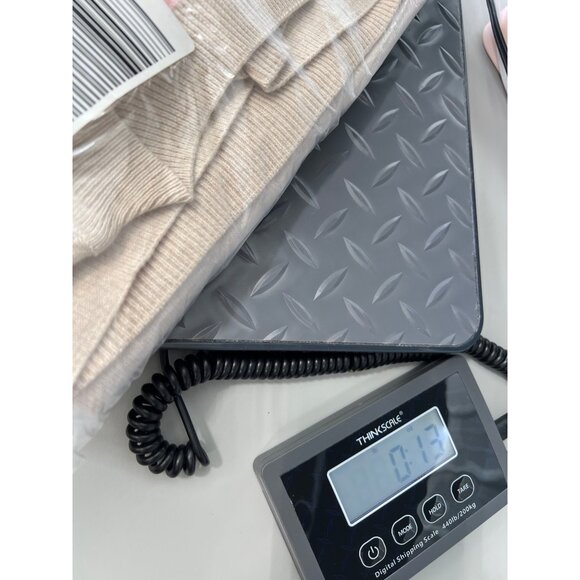 Isaac Mizrahi Live V Neck Sweater with Chest Pocket Women XL Heather Oatmeal NEW - Picture 5 of 5